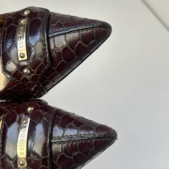 Escada snake embossed burgundy brown leather heel pumps Size 38 - Picture 3 of 16
